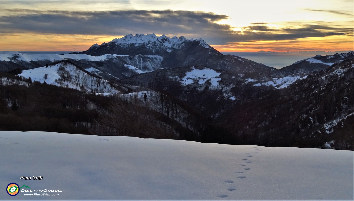 69 Tramonto verso il Resegone.JPG